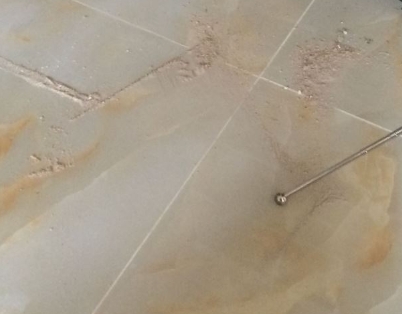 张家界市瓷砖空鼓维修公司分享粘合剂选择不当在瓷砖铺贴过程中可能导致以下问题